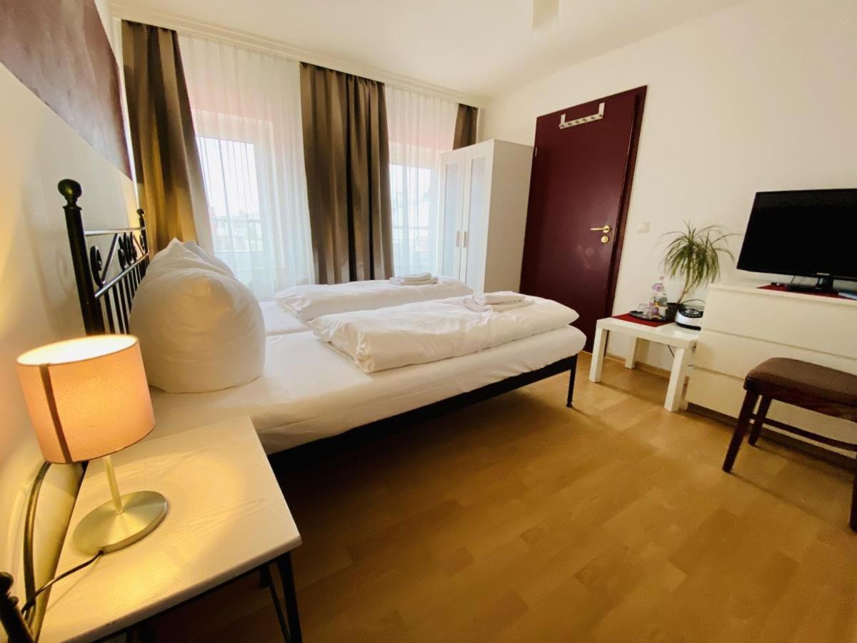 Doppelzimmer Bar, Direkt Am Alten Strom Ferienhaus Rostock